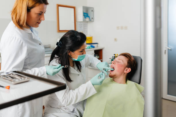 Best Tooth Infection Emergency Dentist  in Evart, MI
